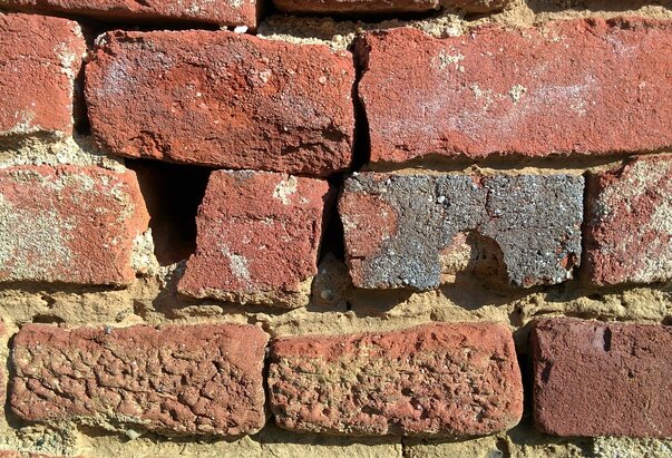 Priča o dvije cigle