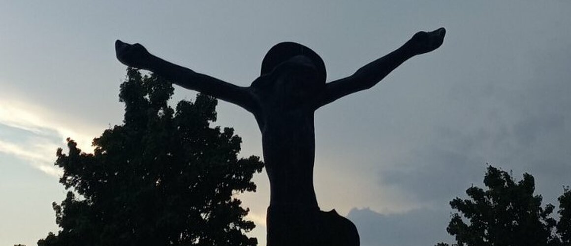 Između neba i zemlje