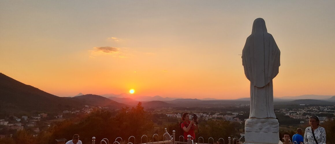 U Marijinom zagrljaju