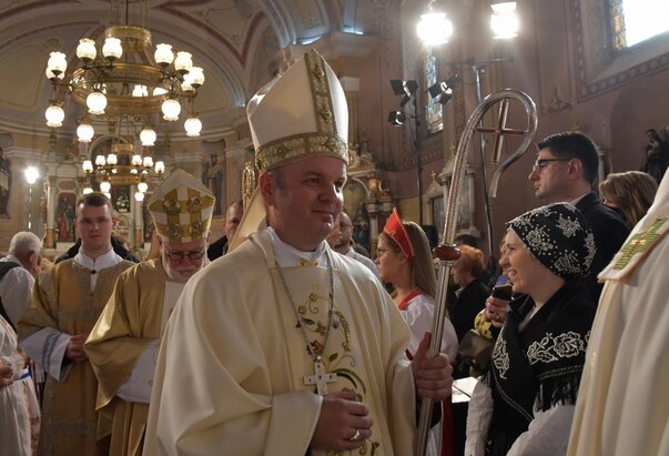 Čestitka mons. Fabijanu Svalini, novoimenovanom srijemskom biskupu koadjutoru