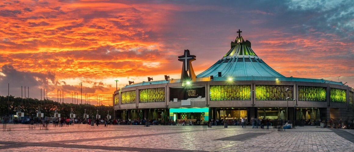 Duhovno hodočašće "Tvoj narod na putu" - prijenos svete krunice iz bazilike Gospe od Guadalupea u Meksiku