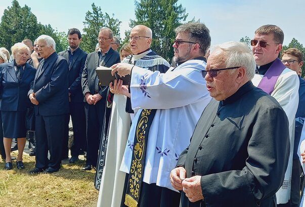 Pokop mons. Józsefa Miocsa, papinskog prelata u Kuli