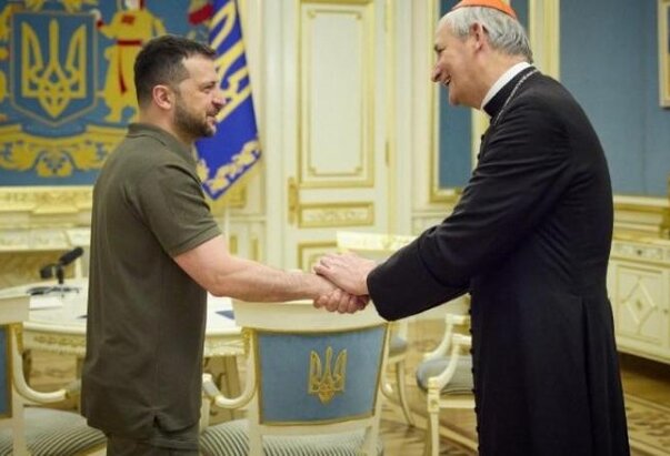 Ukrajina dodjeljuje priznanje kardinalima Parolinu i Zuppiju