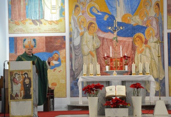 Nadbiskup Nemet predvodio svečano euharistijsko slavlje na Nedjelju Božje Riječi u beogradskoj katedrali