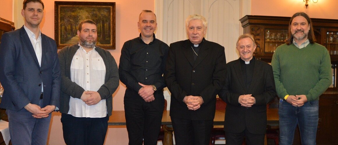 Subotički biskup mons. Franjo Fazekas s vodstvom hrvatske redakcije Radio Marije Srbije