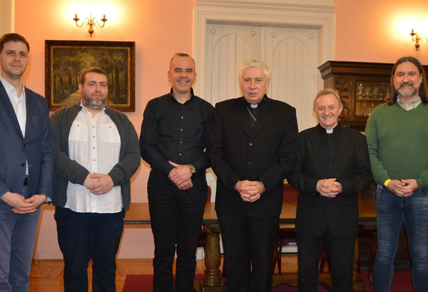 Subotički biskup mons. Franjo Fazekas s vodstvom hrvatske redakcije Radio Marije Srbije