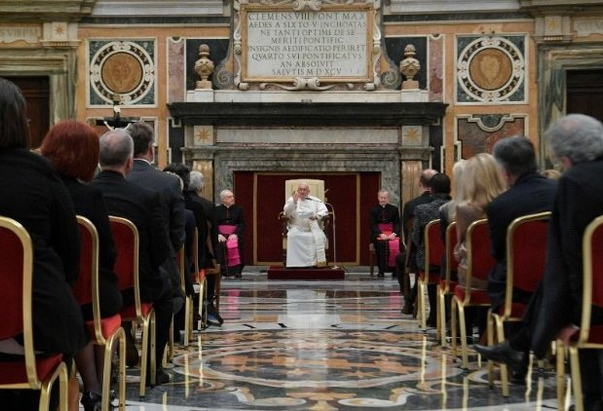 Papa dužnosnicima Sveučilišta Notre Dame: Pomozite studentima da sanjaju glavom, srcem i rukama