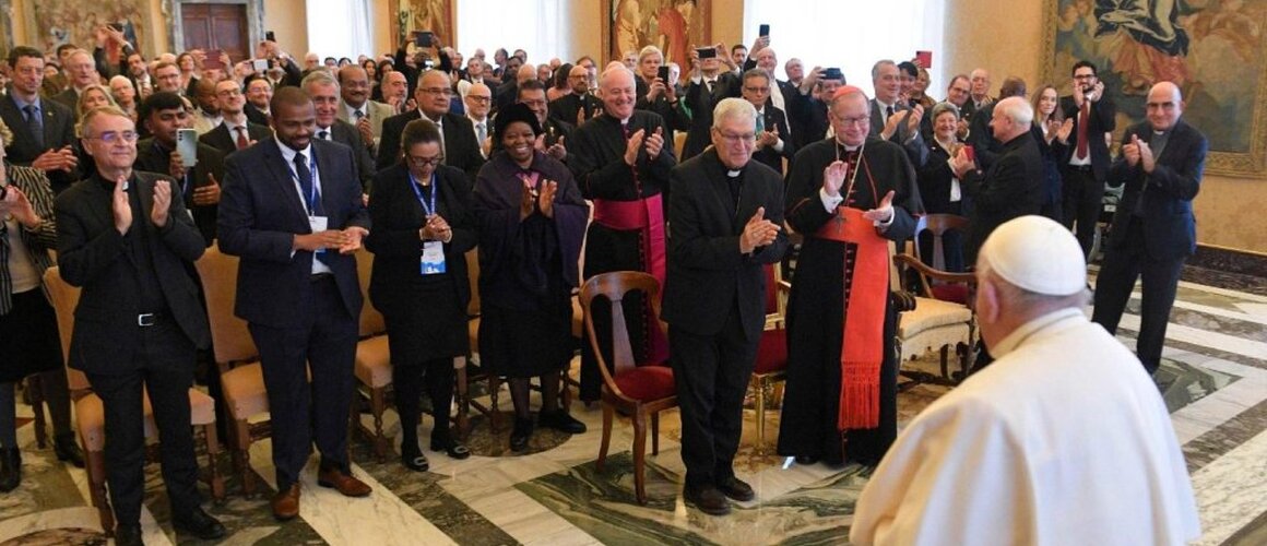 Papa: Ljudi pronalaze smisao u odnosima, a ne u tehnologiji