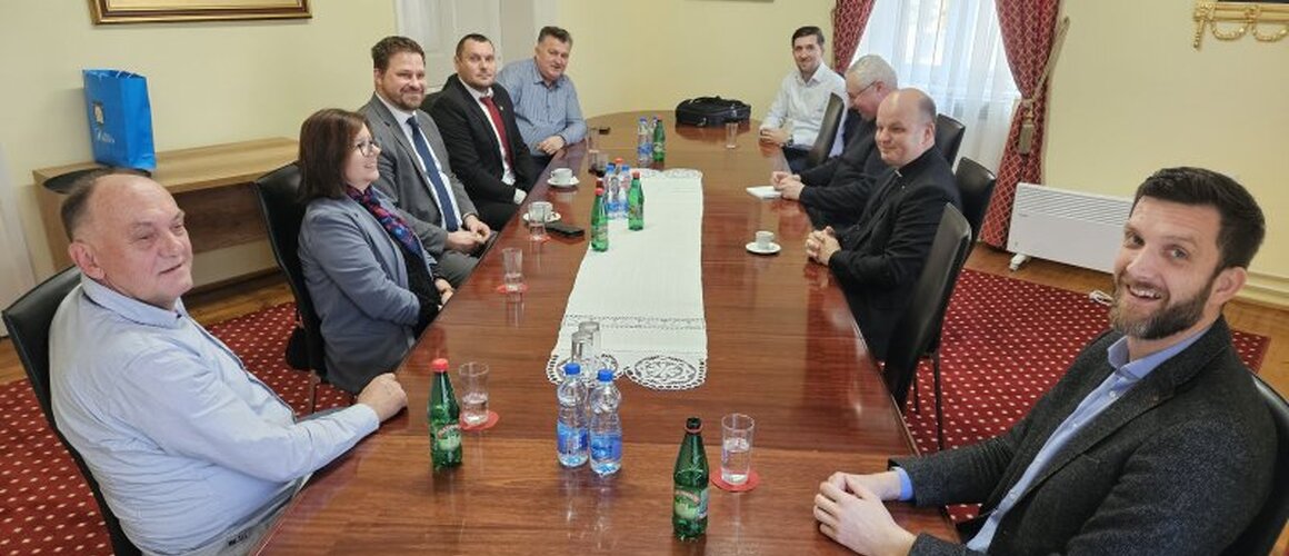 Delegacija iz Đakova posjetila Srijemsku biskupiju