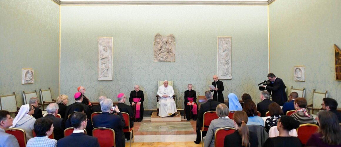 Papa Franjo primio članove Papinskog povjerenstva za zaštitu maloljetnika