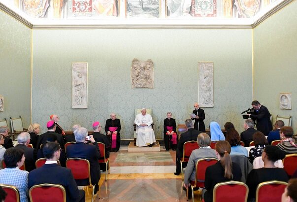 Papa Franjo primio članove Papinskog povjerenstva za zaštitu maloljetnika