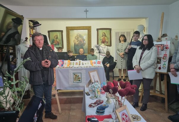 Uskrsna izložba održana u Surčinu