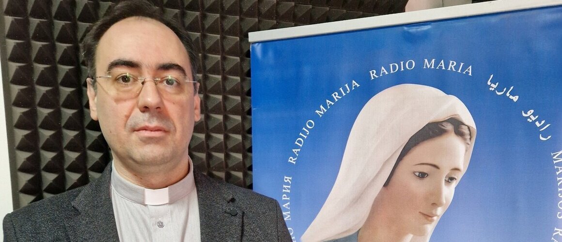 Uskrsnu čestitku vlč. Dragana Muharem, glavnog i odgovornog urednika Radio Marije Srbije