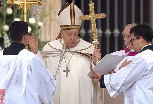 Papa Franjo na Uskrs predsjedao euharistijom na Trgu svetoga Petra