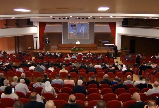 Započeo sinodski susret župnika iz cijelog svijeta