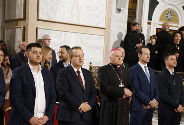 Nadbiskup Nemet prisustvovao na Uskršnjoj Liturgiji u hramu Svetog Save na Vračaru u Beogradu