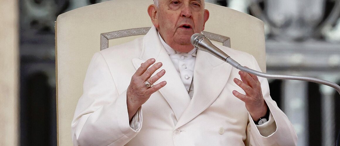 Papa izrazio blizinu pogođenima odronom zemlje u Papui Novoj Gvineji