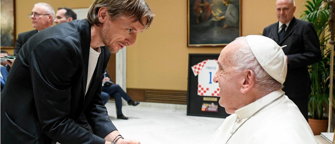 Papa Franjo primio hrvatsku nogometnu reprezentaciju