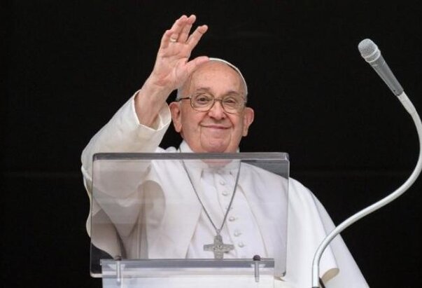 Papa: Usred oluja prionimo uz Gospodina