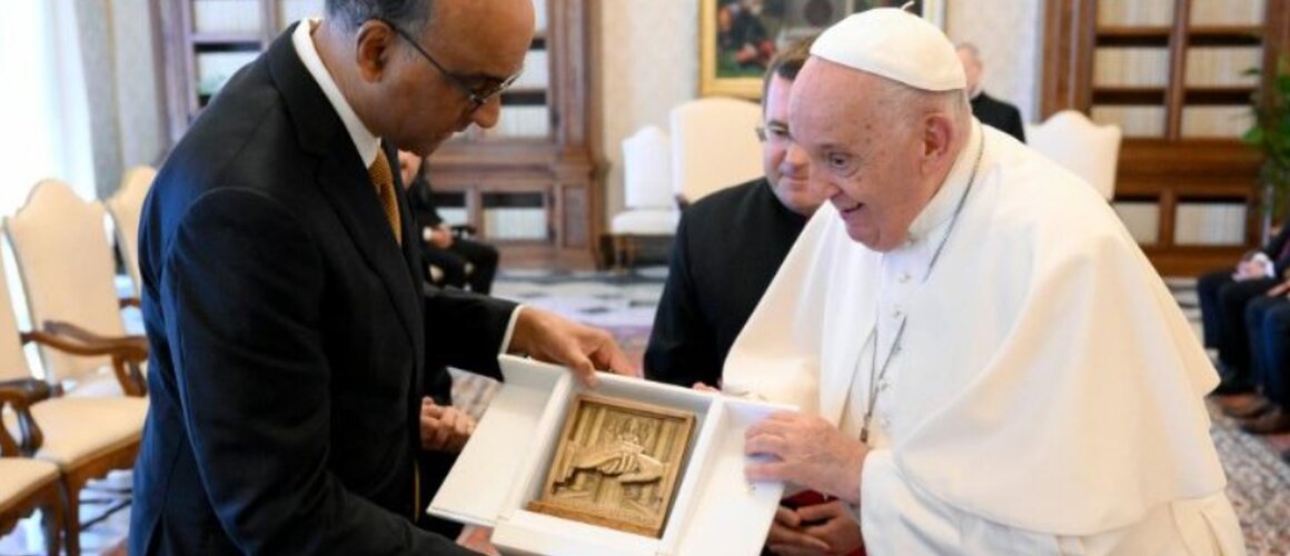 Papa Franjo primio u audijenciju Predsjednika Singapura