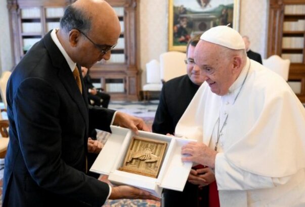Papa Franjo primio u audijenciju Predsjednika Singapura