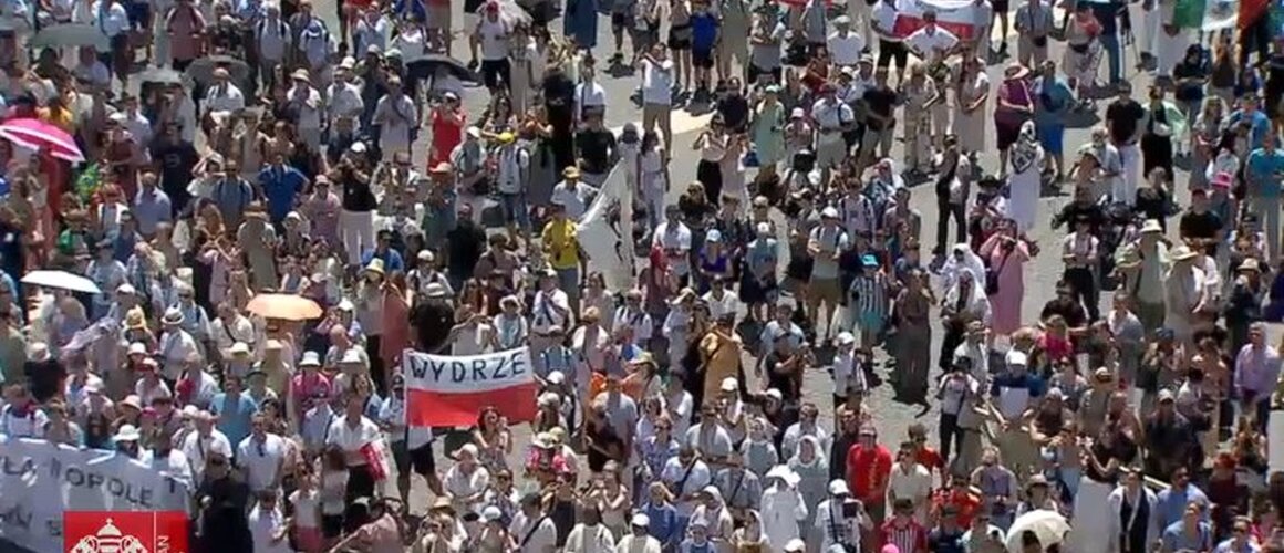 Papa: Oni koji žele rat neka se obrate na projekte dijaloga i mira