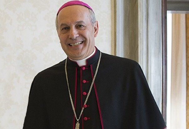 Nadbiskup Caccia: Siromaštvo je skandal koji treba iskorijeniti radikalnim akcijama