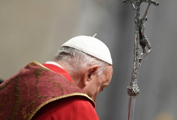 Papa: Suočeni s trenutnim scenarijem, moramo shvatiti hitnost promicanja mira