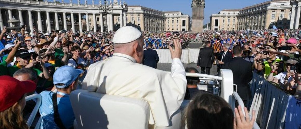 Papa ministrantima: Budite s Isusom na konkretan način blizu onima koji trpe
