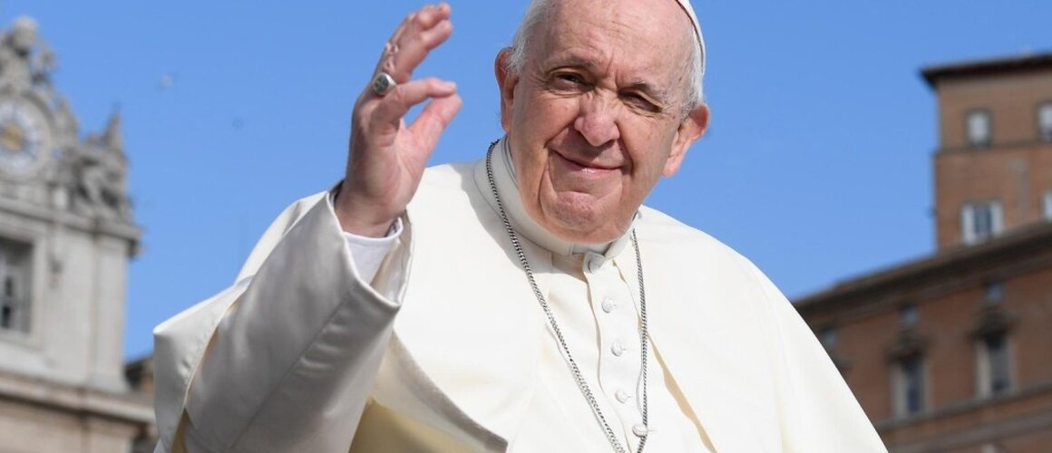 Papa: Književnost odgaja srce i um, otvara nas slušanju drugih