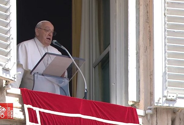 Papa Franjo moli za ratna područja i potiče na dijalog i pregovore