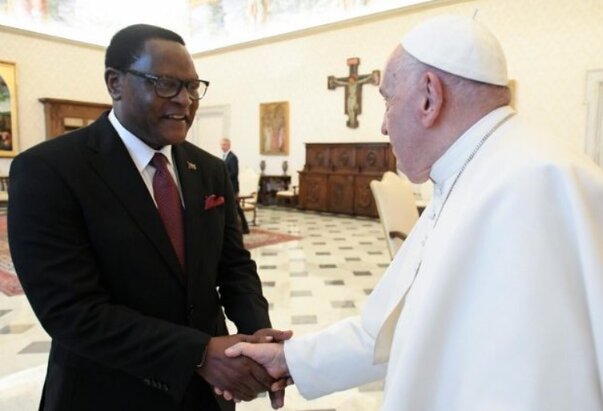Papa Franjo primio u audijenciju malavijskoga predsjednika