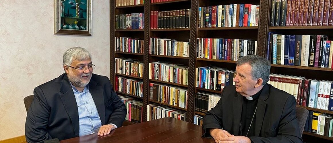 Iranski veleposlanik posjetio nadbiskupa Vukšića
