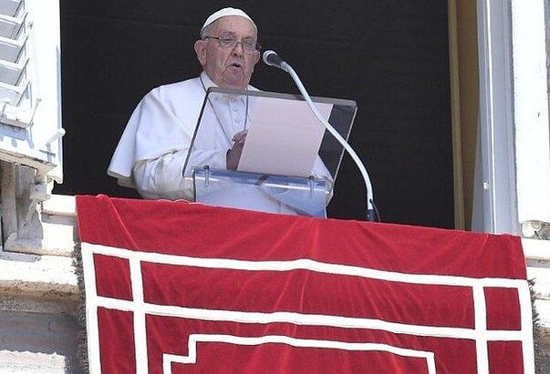 Papa: Crkve se ne diraju. Tko želi, neka moli u Crkvi koju smatra svojom