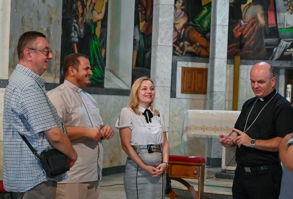 Mons. Svalina na otvorenju Likovne kolonije u Petrovaradinu