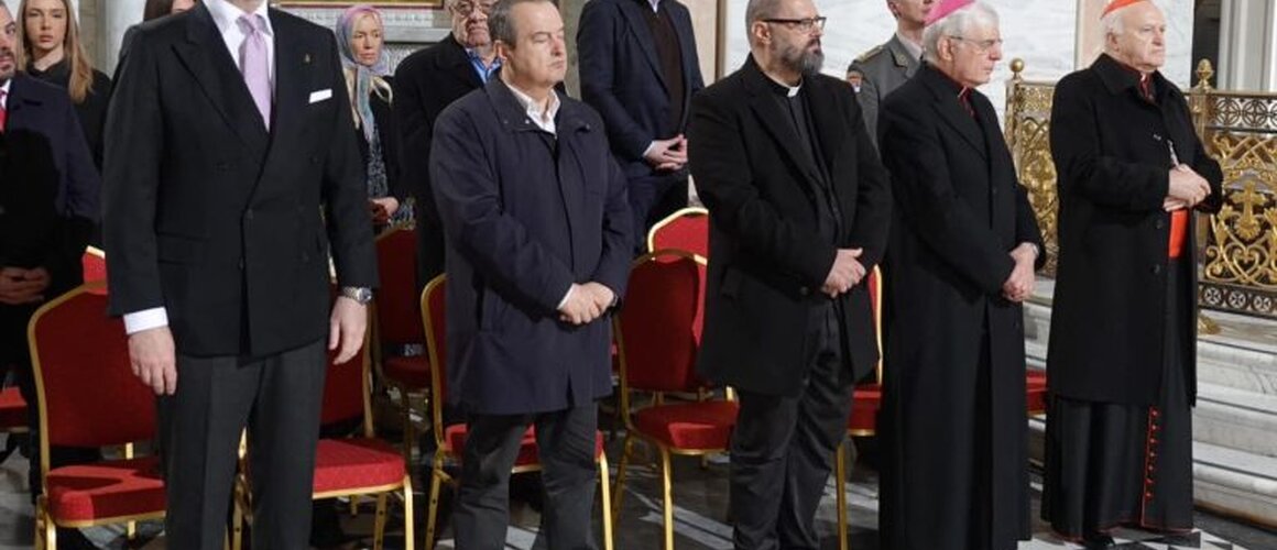 Kardinal Nemet prisustvovao Božićnoj Liturgiji u hramu Svetog Save na Vračaru