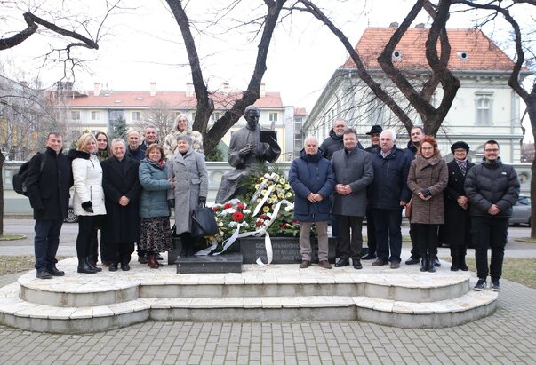 „Dani biskupa Ivana Antunovića“ – Položeni vijenci na spomenik biskupa