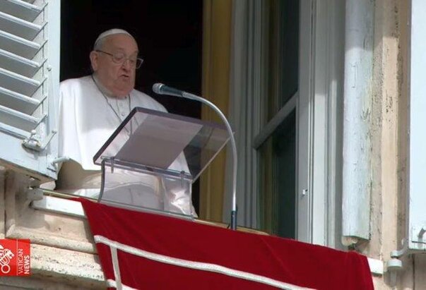 Papa: Isus je naše spasenje, Isus je naše svjetlo