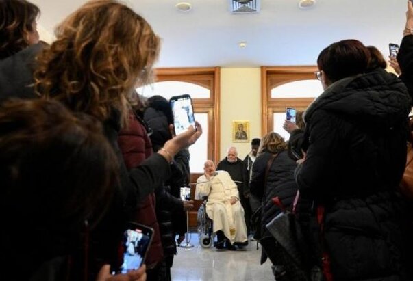 Papa će zbog bronhitisa sljedeće audijencije održati u Domu svete Marte