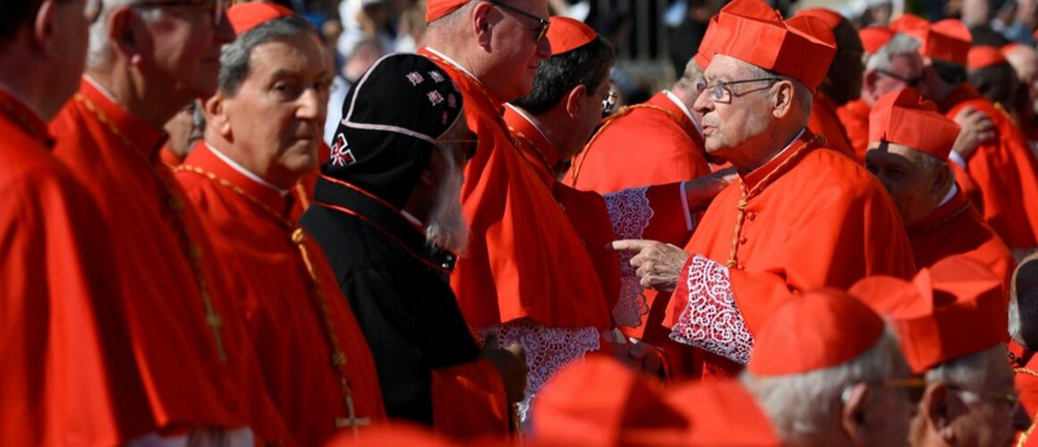 Papa produljio mandat dekanu i prodekanu Kardinalskog zbora