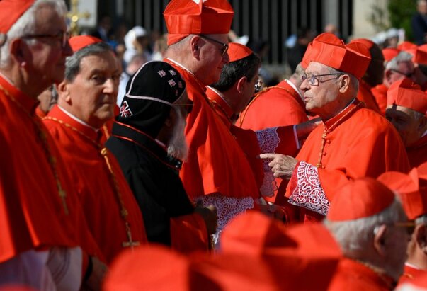 Papa produljio mandat dekanu i prodekanu Kardinalskog zbora