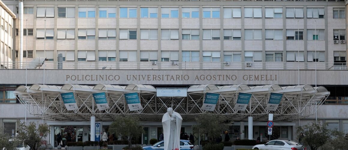 Papa proveo mirnu noć 