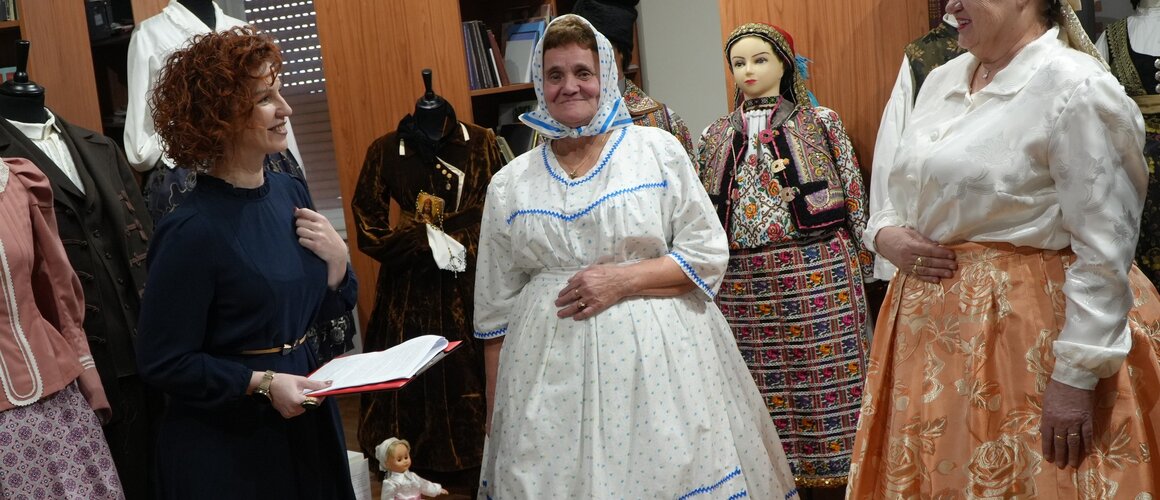 Izložba nošnji nacionalnih manjina u ZKVH-u