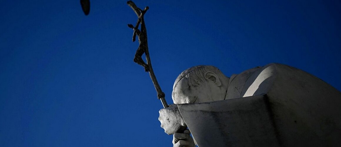 Papa Franjo je imao dva slučaja akutne respiratorne insuficijencije