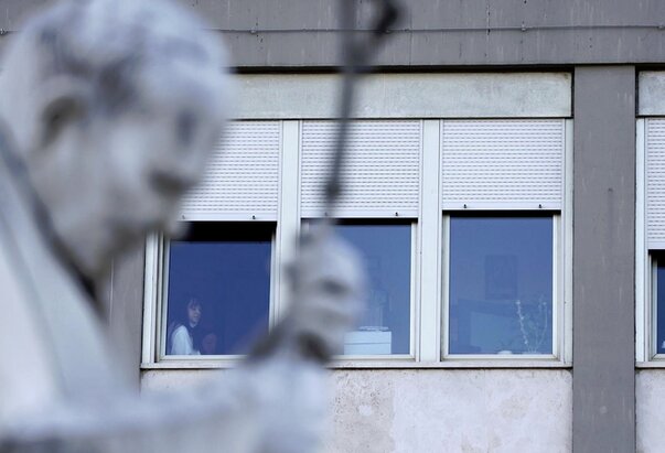 Papa nastavlja s odmorom