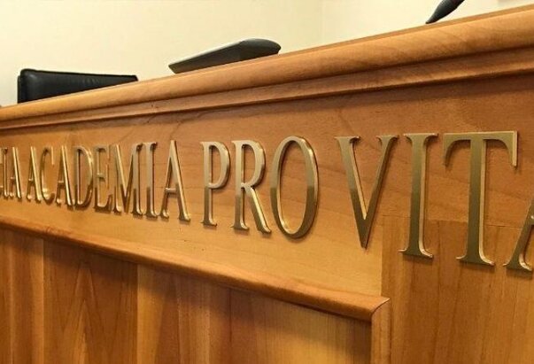 Papa pozvao na jačanje uloge znanosti