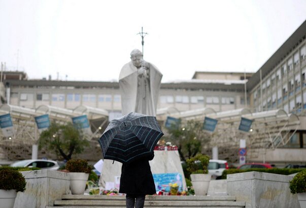 Hodočašće osoblja Poliklinike „Gemelli“ u baziliku sv. Petra