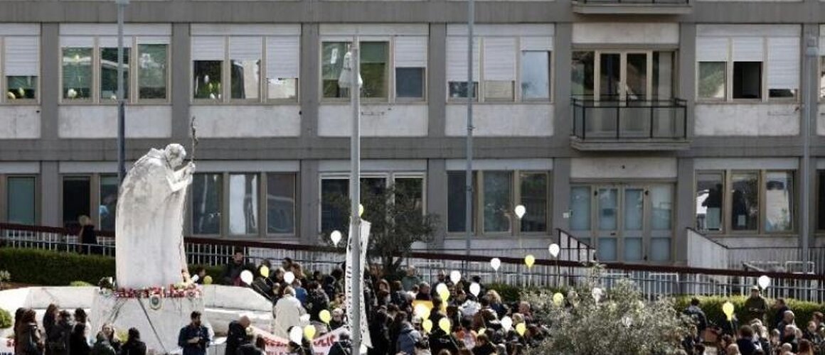 Papa Franjo: Budimo jedni za druge svijetli znakovi nade i nastavimo moliti za mir