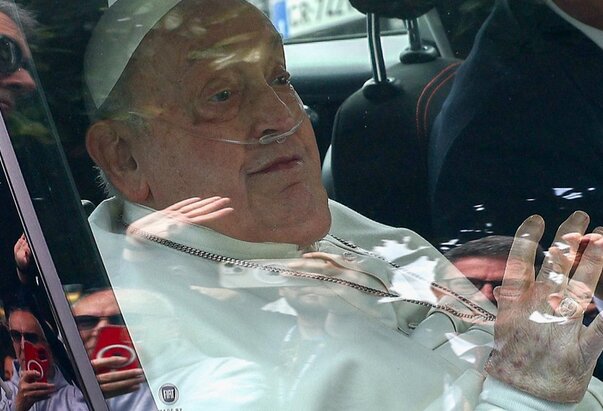 Papa se vratio u Dom svete Marte