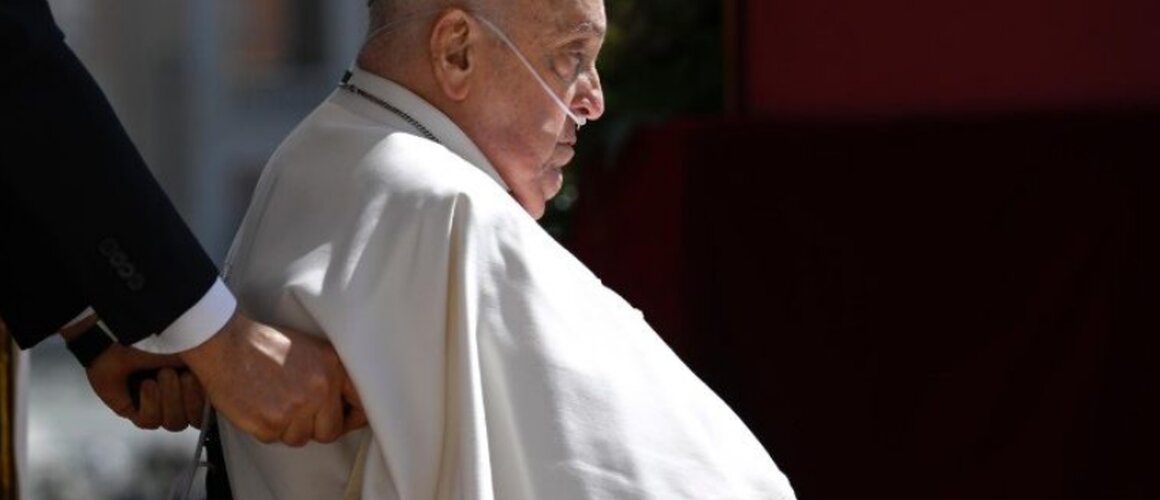 Papa Franjo se oporavlja, napisao je meditacije za križni put u Koloseju